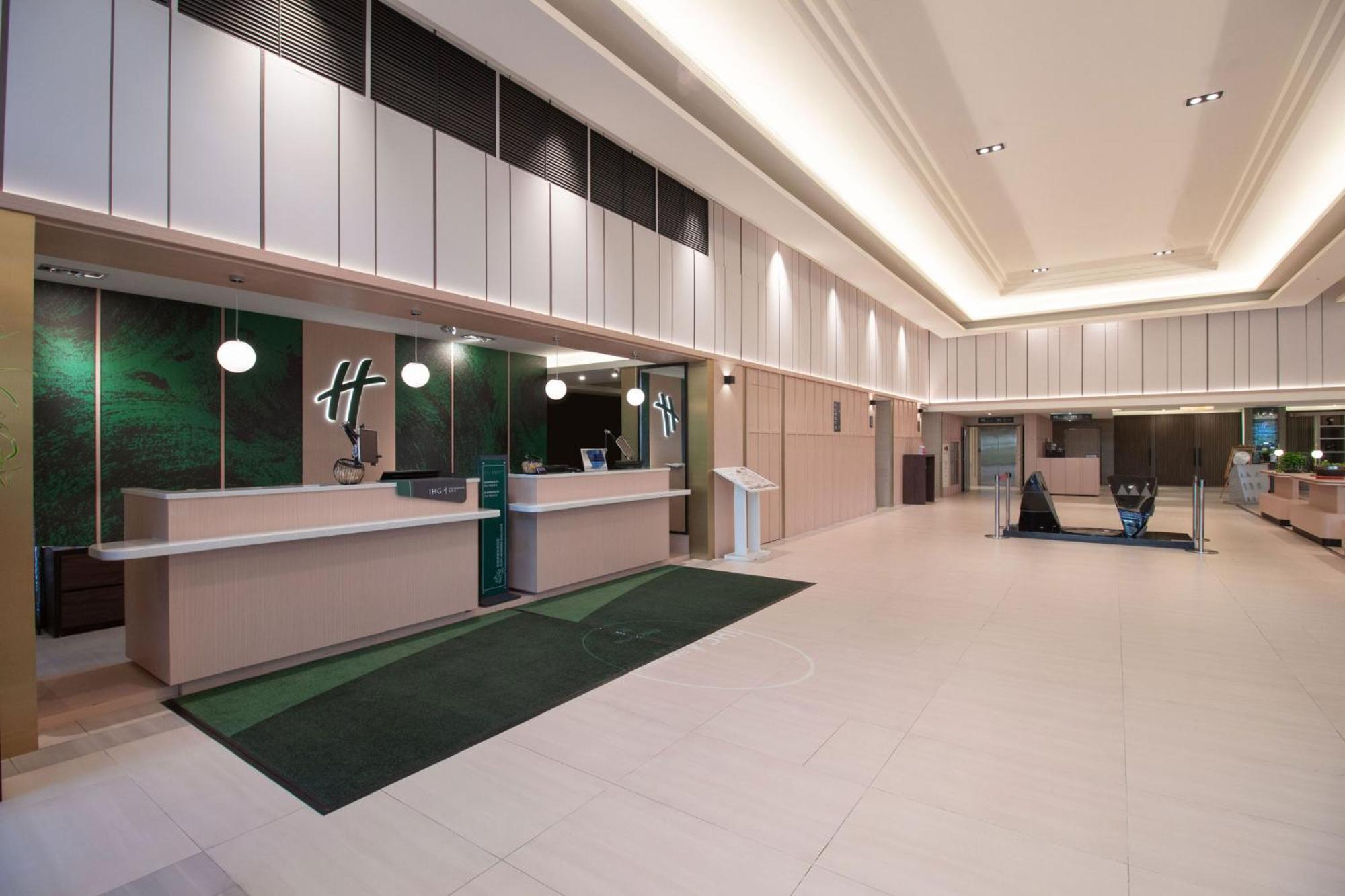 Holiday Inn Taoyuan Airport By Ihg Dayuan Exterior photo